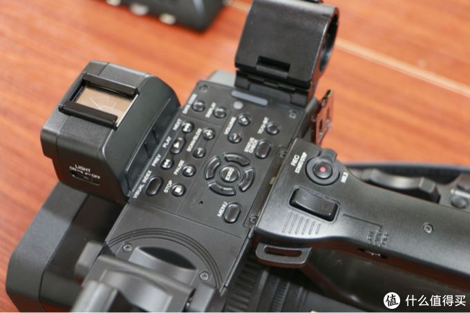 #本站首晒# SONY 索尼 hxr-nx3 手持式存储卡高清摄录一体机