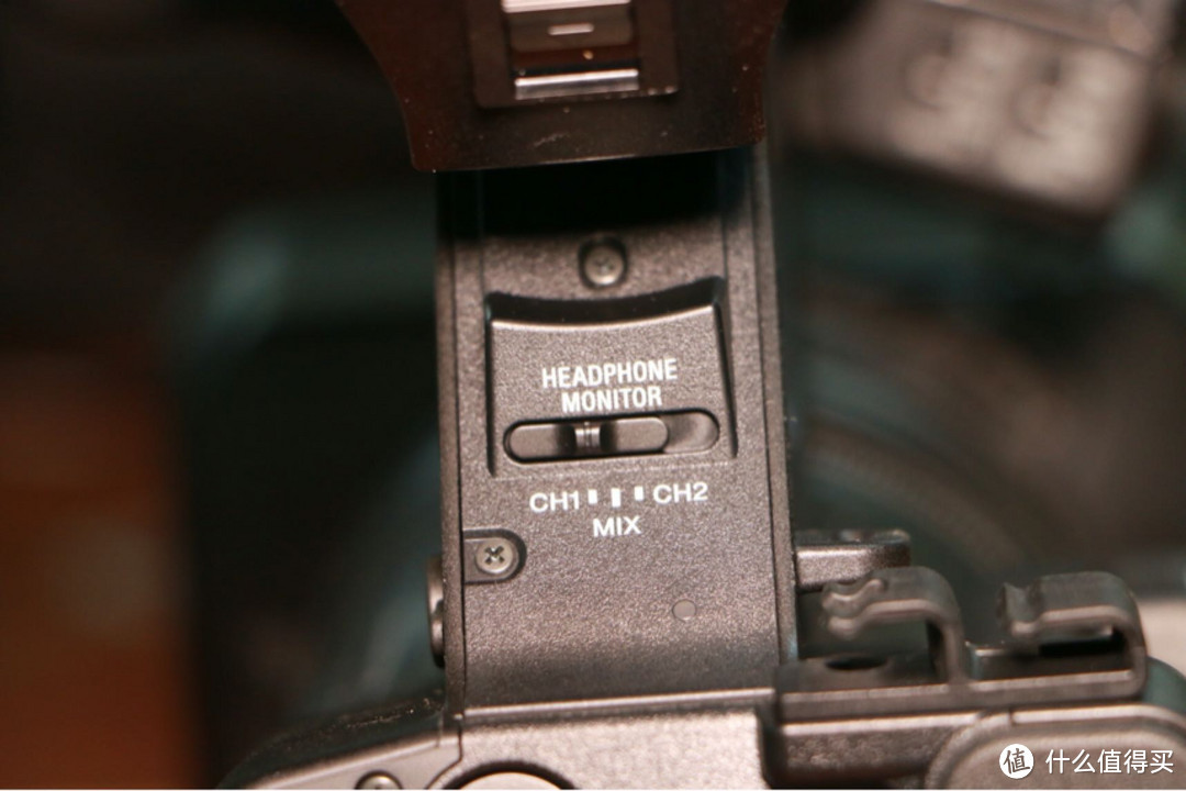 #本站首晒# SONY 索尼 hxr-nx3 专业手持式存储卡高清摄录一体机