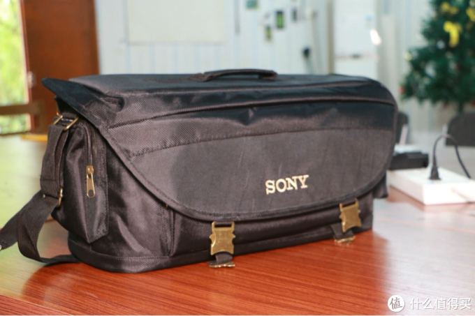 #本站首晒# SONY 索尼 hxr-nx3 手持式存储卡高清摄录一体机