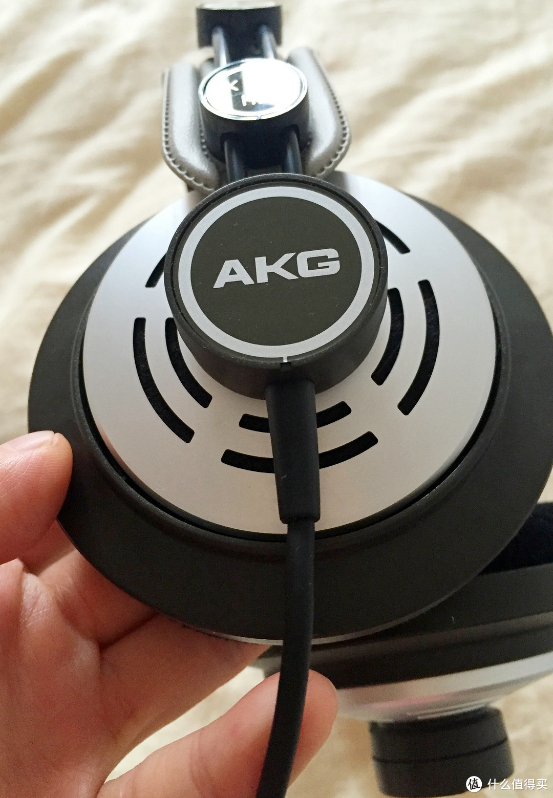 真正正确的声音之初体验—— AKG 爱科技 K142HD 头戴式监听耳机