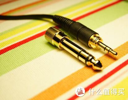 真正正确的声音之初体验—— AKG 爱科技 K142HD 头戴式监听耳机