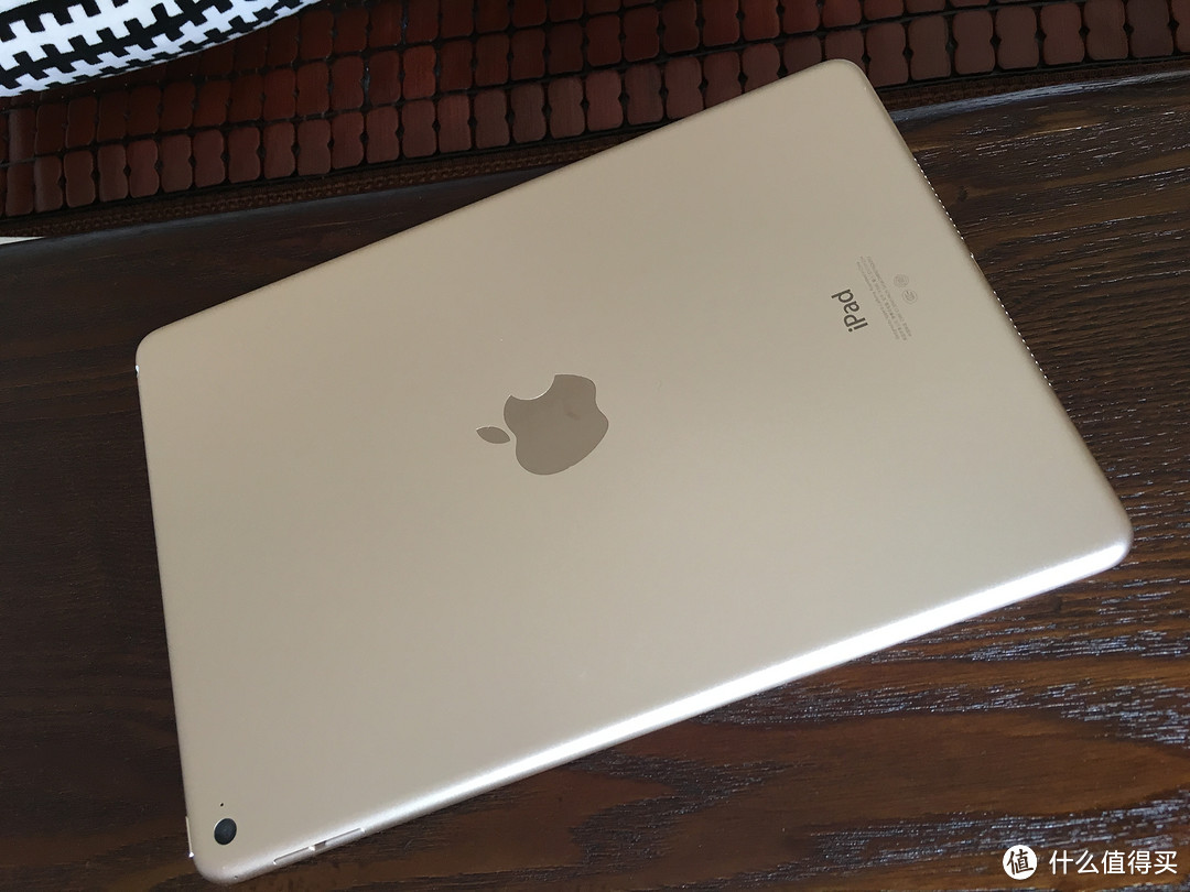 给父母的小礼物：Apple 苹果 iPad Air 2 平板电脑 16G WiFi版