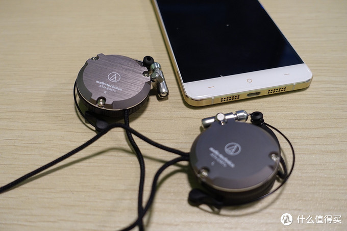 颜好即正义，说说新入手的audio-technica 铁三角 em7x 耳挂式耳机