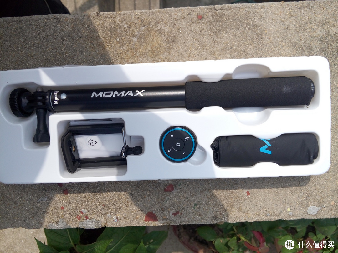 手持、脚架两相宜——MOMAX 摩米士 SelfiFit 升级版 蓝牙自拍杆