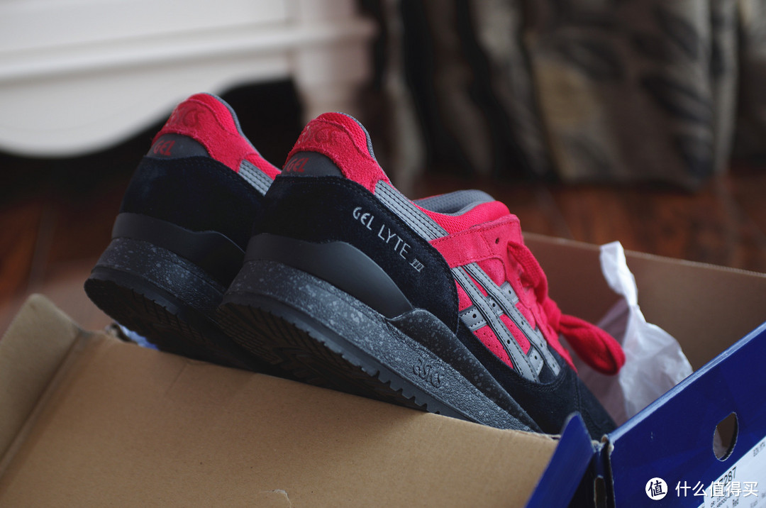 #本站首晒# ASICS 亚瑟士 Tiger Gel Lyte III  black/red圣诞红