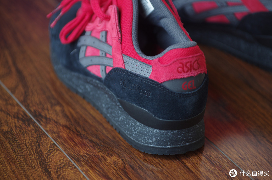 #本站首晒# ASICS 亚瑟士 Tiger Gel Lyte III  black/red圣诞红