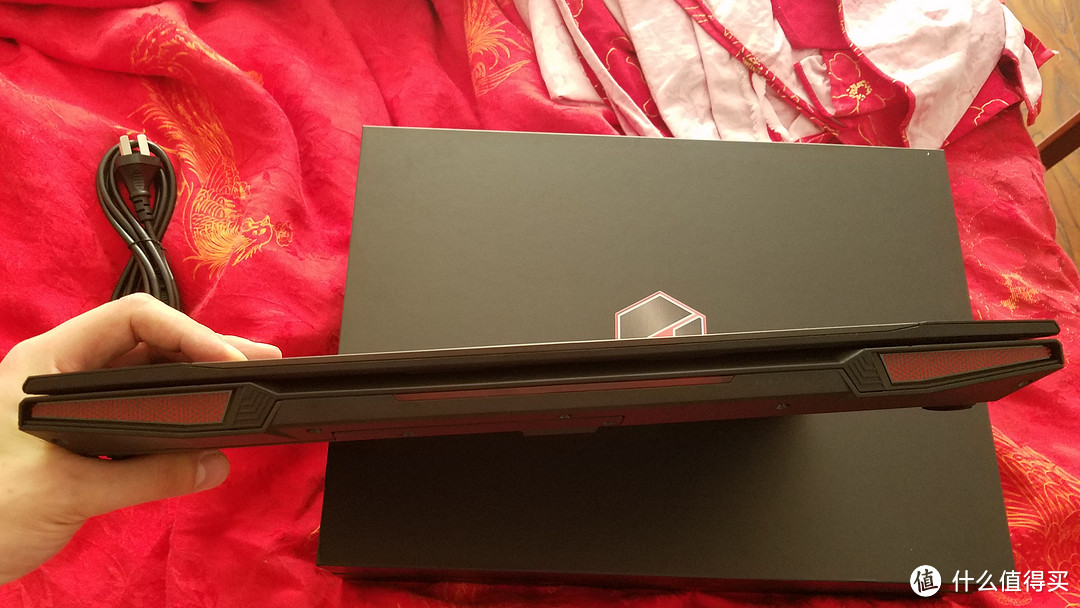 机械革命来自深海的泰坦mechrevo机械革命x6tim2游戏笔记本电脑开箱