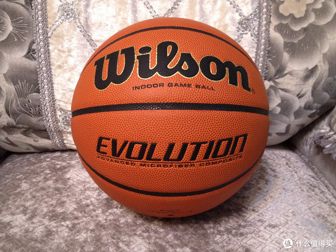 美国神器？！Wilson 威尔胜 EVOLUTION 全美高中联赛比赛用球 测评