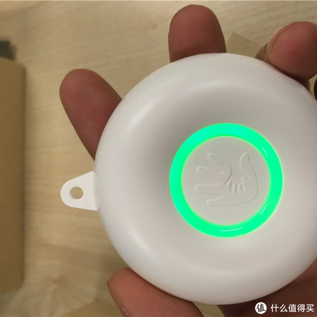 大降价的空气检测器：三个爸爸 随身 PM2.5 检测器