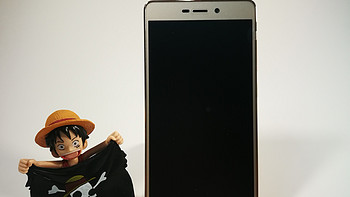 初入手机世界者与老人的好选择 — MI 小米 红米3  智能手机金色高配版小测