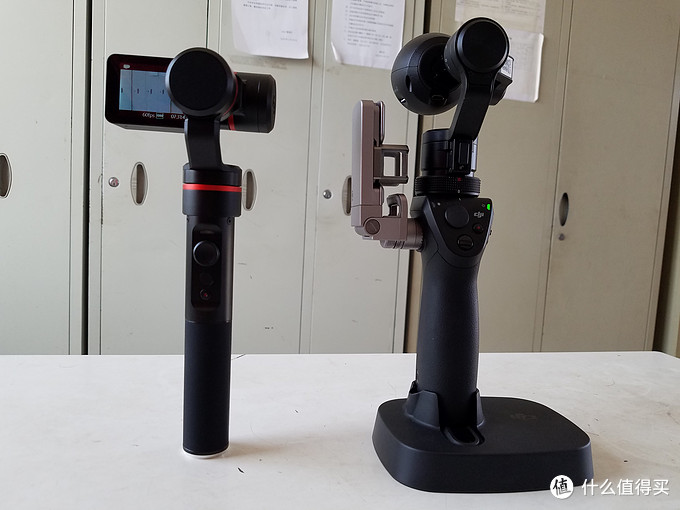 手持云台相机PK：大疆OSMO、飞宇魅眼对比