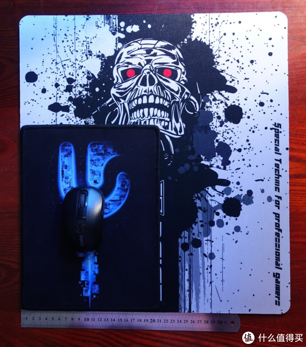 LG 24MP76HM 23.8英寸IPS显示器 & Loctek