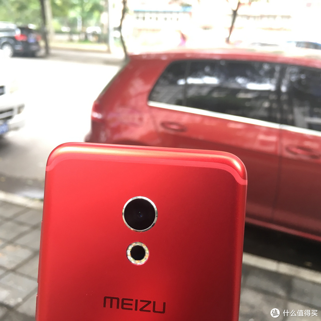 #本站首晒# 烈焰如何红？MEIZU 魅族 Pro6 烈焰红配色对比（红色超跑出镜对比）