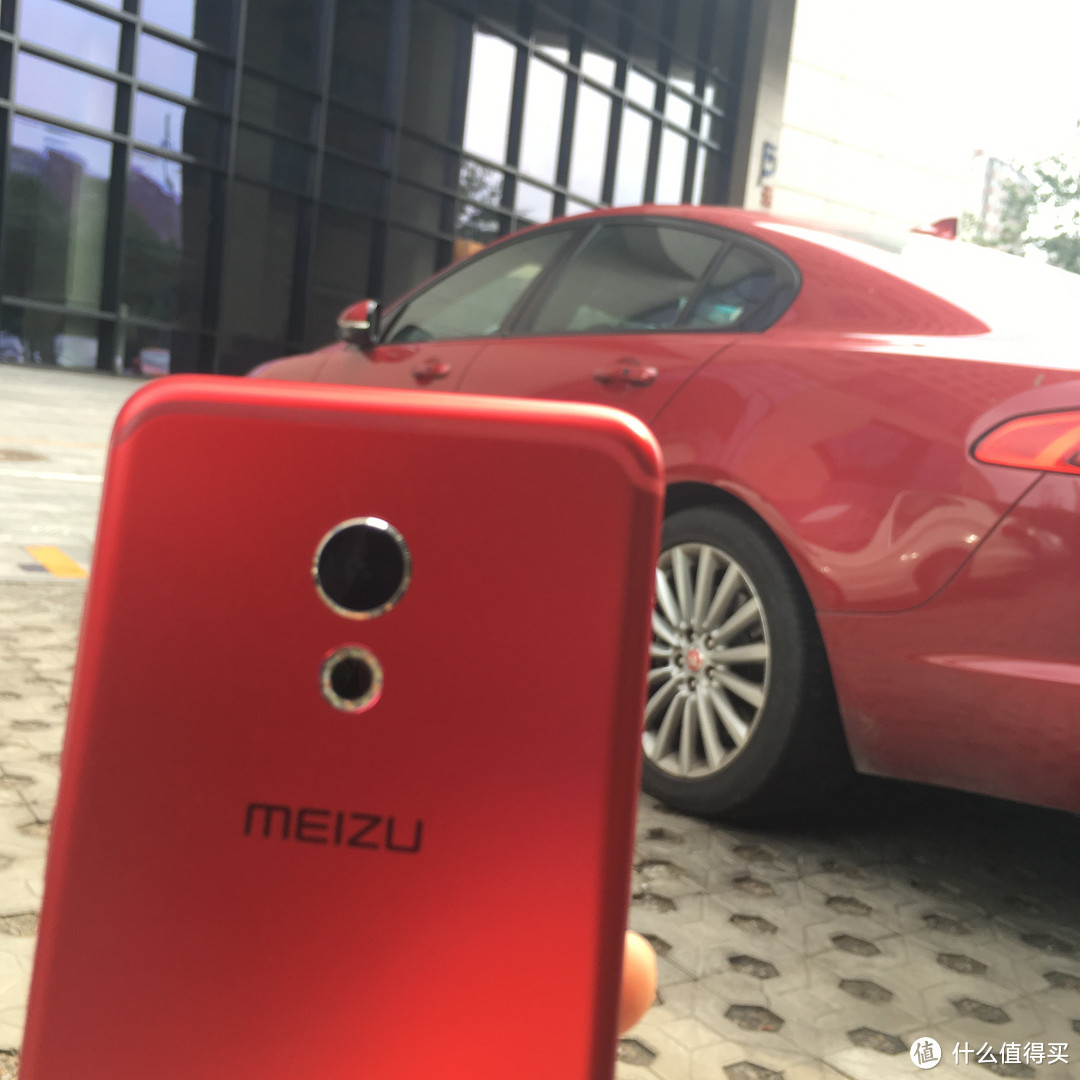 #本站首晒# 烈焰如何红？MEIZU 魅族 Pro6 烈焰红配色对比（红色超跑出镜对比）