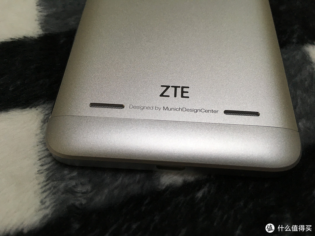 备用机的第二选择 — ZTE Blade A2 手机 开箱