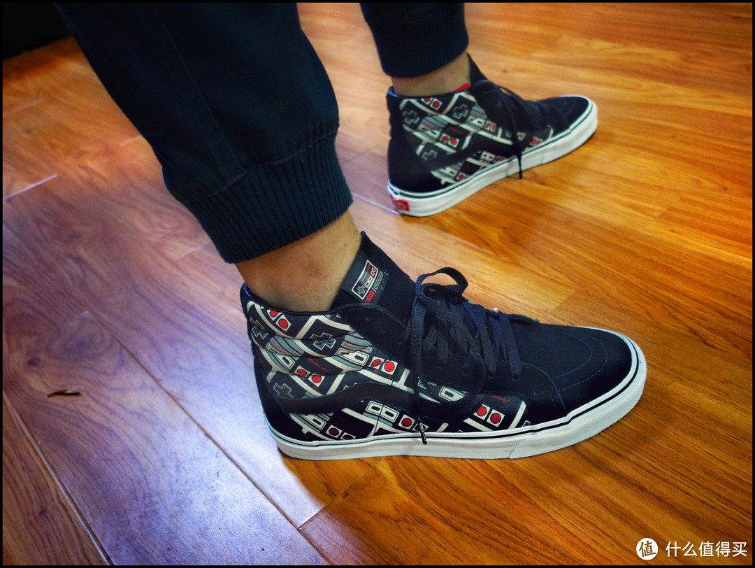 #本站首晒# 再见反绒皮：Vans 范斯 X Nintendo联名 高帮红白手柄合作款