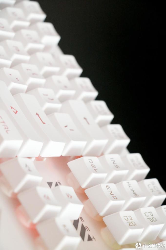 是神器还是虚幻的概念 --  悬浮式“机械手感” 键盘