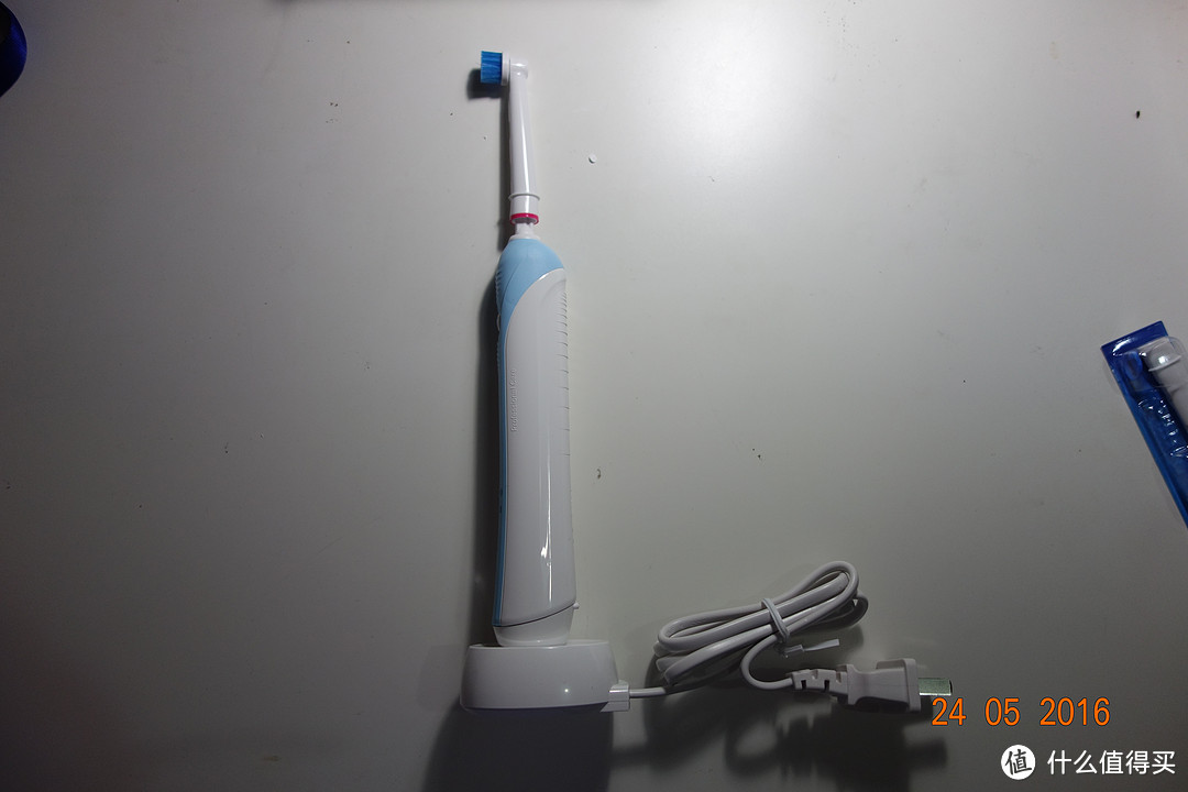 懒人就是矫情，牙刷也是电动的：Oral-B  欧乐-B D16.523U 600 3D智能电动牙刷