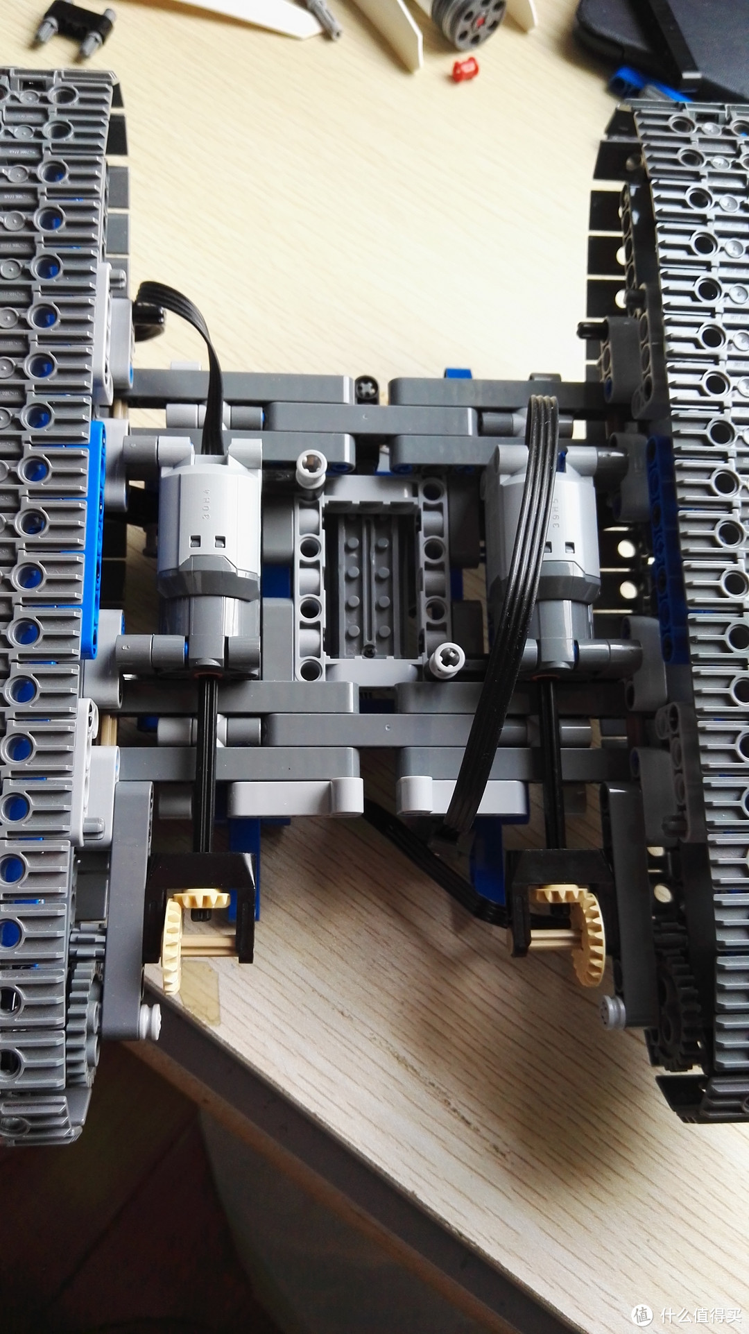 人生第二次MOC — 借助 LEGO 乐高 42042 的底盘，就叫Crawler Battery吧