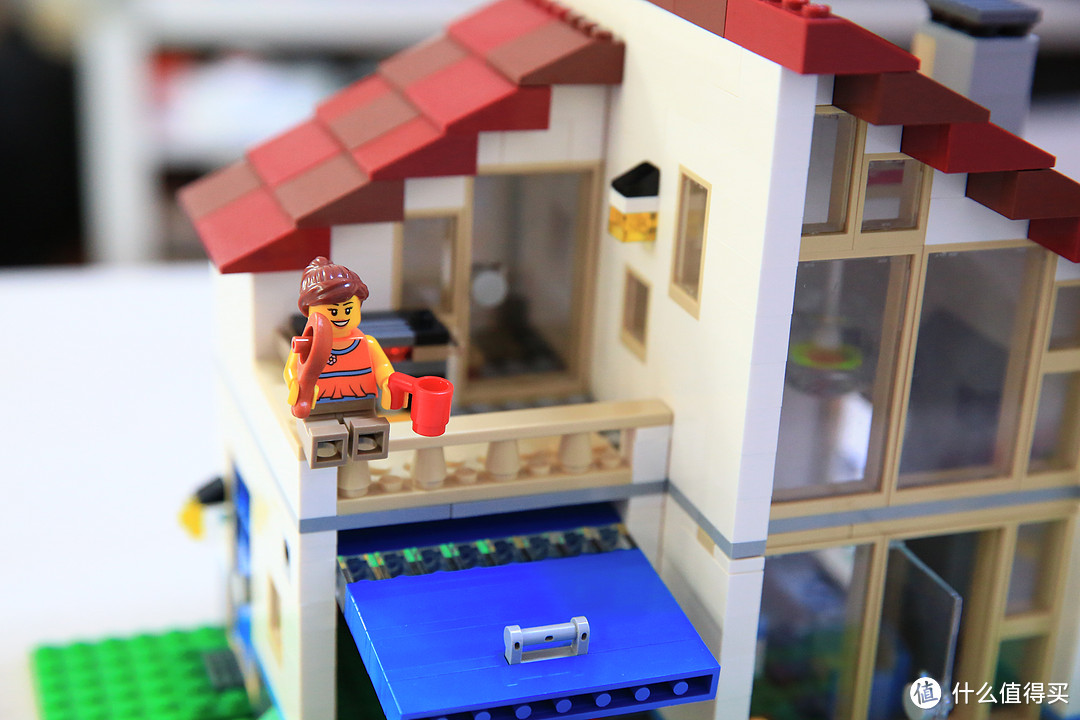 亮灯的小别墅：LEGO 乐高 31012 摩登家庭 晒单