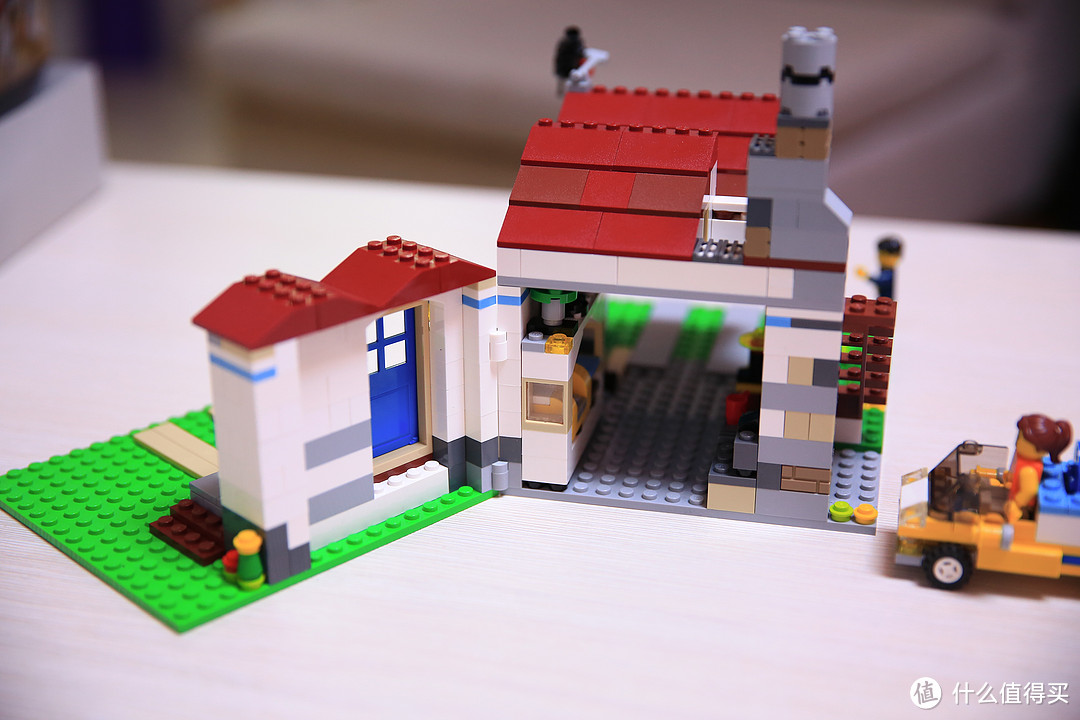 亮灯的小别墅：LEGO 乐高 31012 摩登家庭 晒单