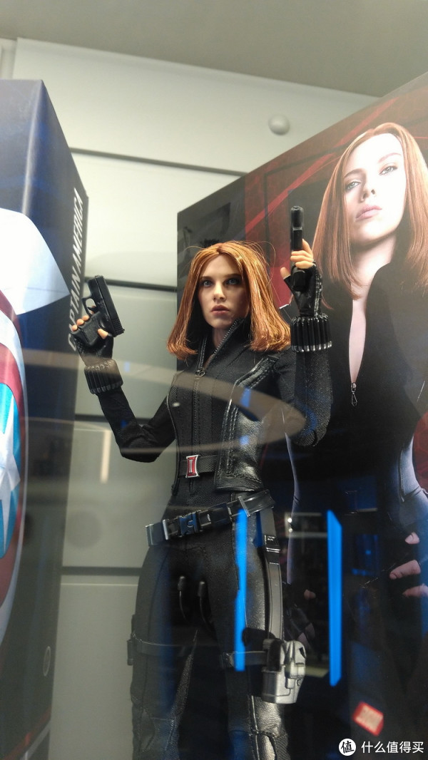 高清版黑寡妇 直到看见这个: 持双枪的猎鹰: 继续,战争机器1:6