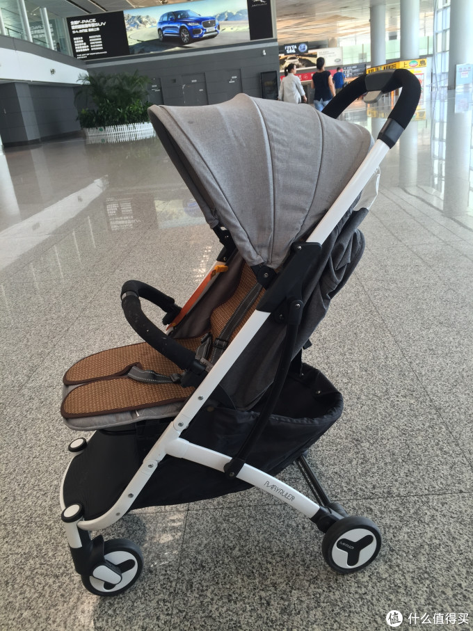 一次候机的无聊"自拍"—— babyruler 贝龙儿 婴儿车 多图简晒