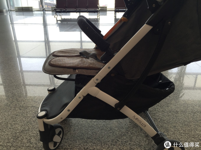 一次候机的无聊"自拍"—— babyruler 贝龙儿 婴儿车 多图简晒