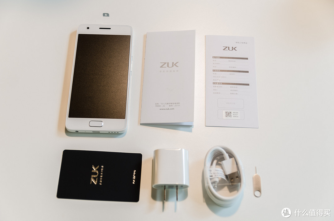 “第三届”妹子带你看联想ZUK Z2：Lenovo 联想 ZUK Z2 智能手机测评