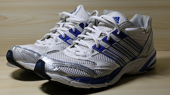 目标60KG！ 篇一：稀里糊涂的入门装 — Adidas 阿迪达斯 Nanger2 慢跑鞋展示 