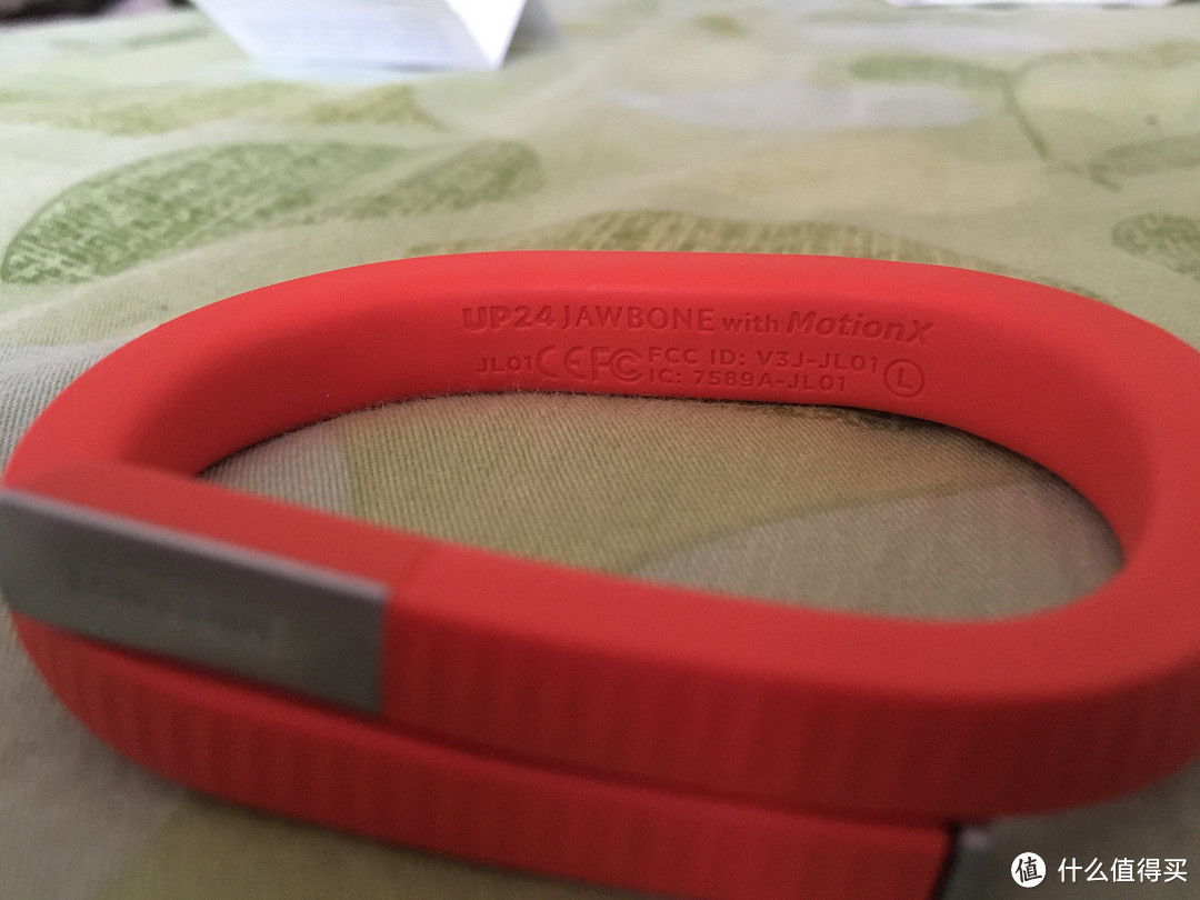 颜值大于功能的 —— Jawbone 卓棒 UP24 智能手环 开箱与解毒