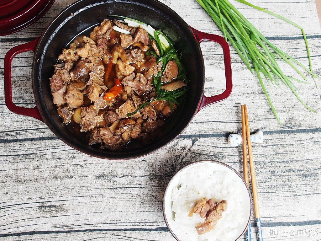 一鸡三吃之麻油鸡、盐焗鸡、小炒鸡杂，一个都不少