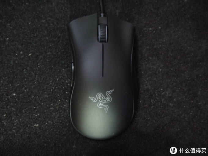 Razer 雷蛇 DeathAdder Chroma 炼狱蝰蛇 游戏鼠标 幻彩版 使用小评