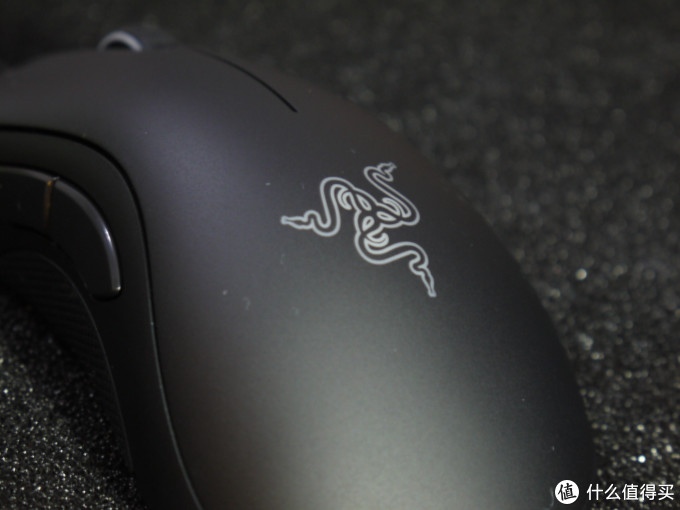 Razer 雷蛇 DeathAdder Chroma 炼狱蝰蛇 游戏鼠标 幻彩版 使用小评