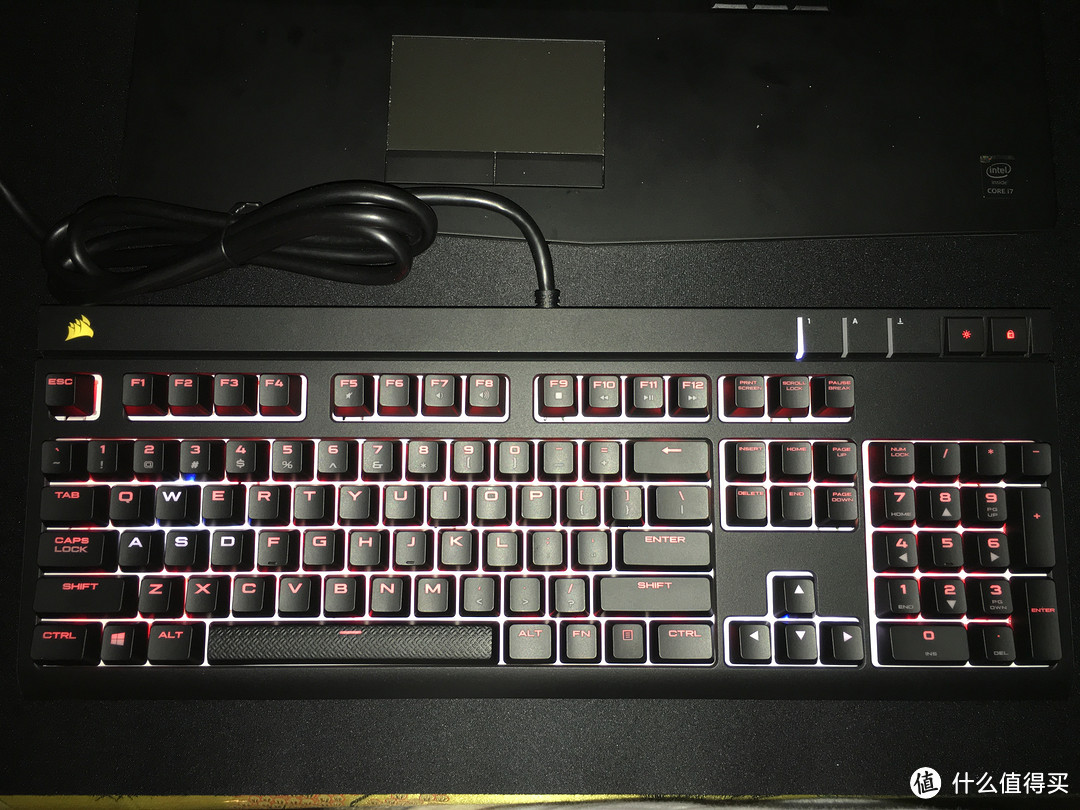 买挂面，送桌布，赠键盘 — 晒晒 Corsair 海盗船 STRAFE RGB 惩戒者 游戏键盘