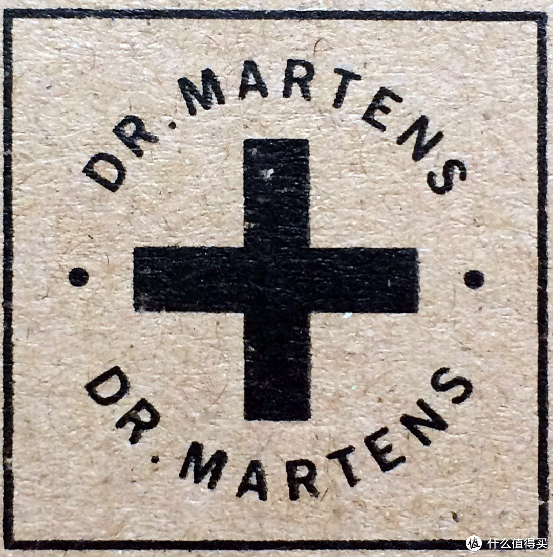 Dr.Martens 经典深蓝色3孔系带休闲鞋