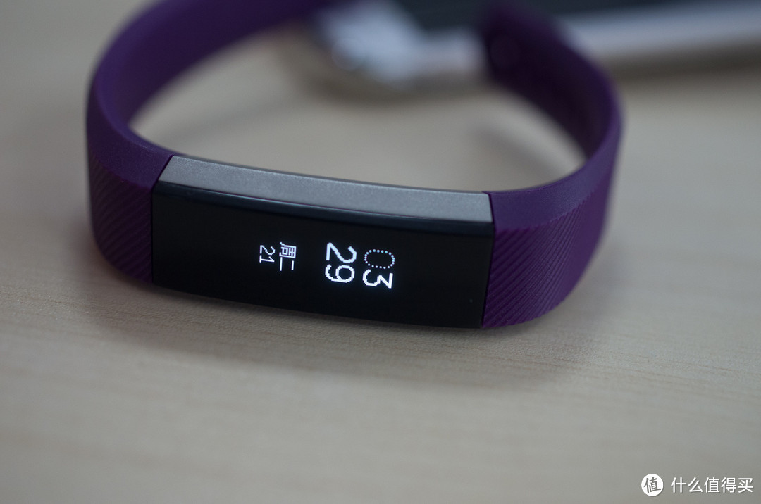 高端大气，精致漂亮：Fitbit Alta智能健身手环评测感受