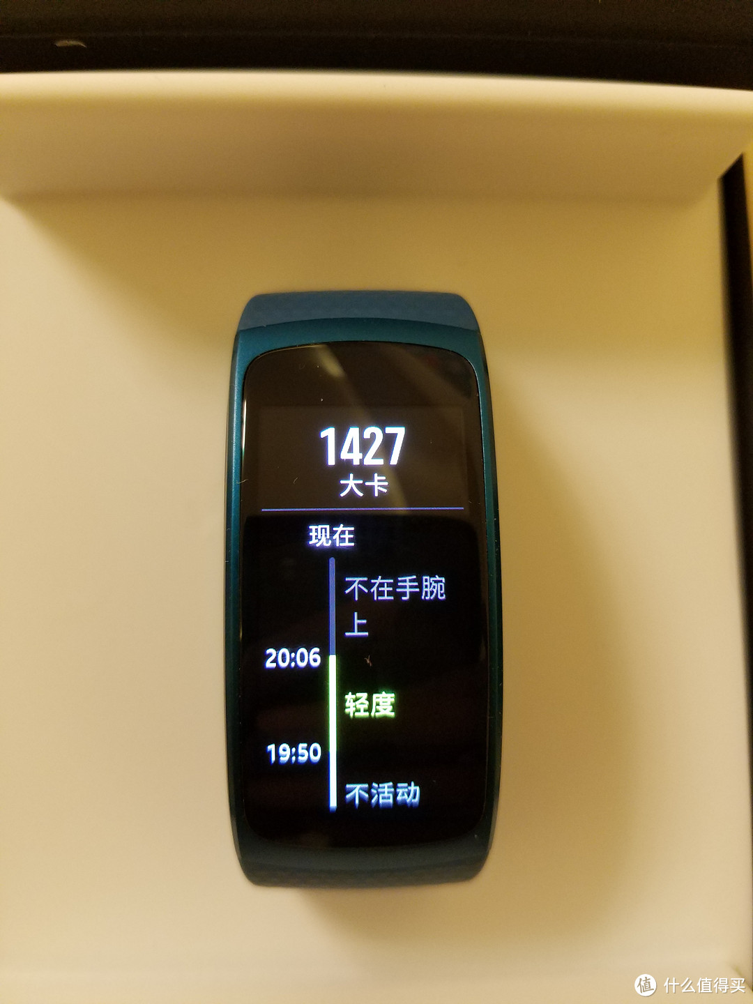 #本站首晒# 美美的 — SAMSUNG 三星 Gear Fit 2 智能手环 简单开箱