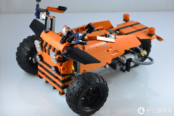 漫漫人生之moc路 篇二:小品级的乐高moc — 后三点式三轮摩托