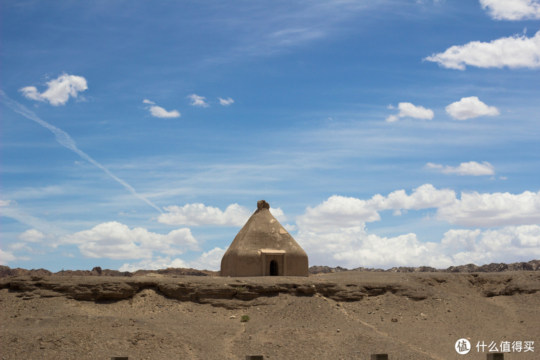 大漠孤塔 