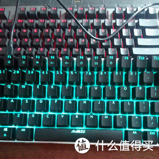 做工精致、灯光出色、迷你小巧——AJAZZ 黑爵 AK33 极客RGB机械键盘 青轴
