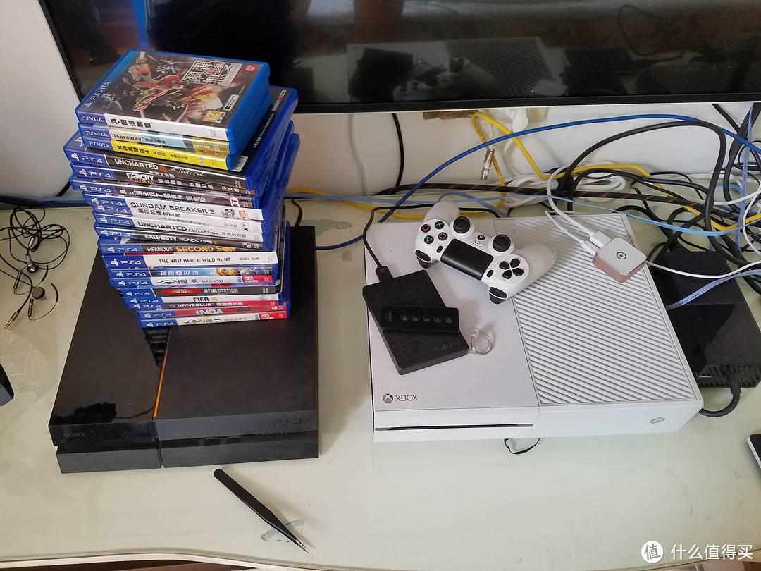 PS4+XBOX ONE，也算是核心玩家了。