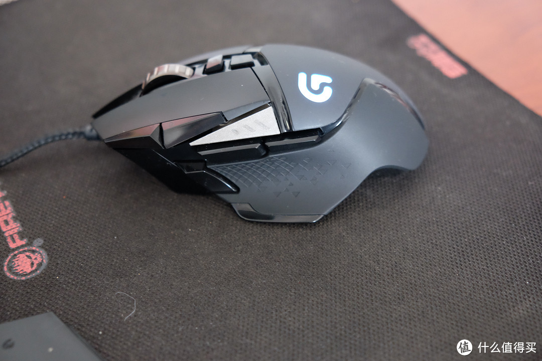 伪游戏爱好者：梅逊教主的 Logitech 罗技 G502 RGB自适应游戏鼠标 使用体验