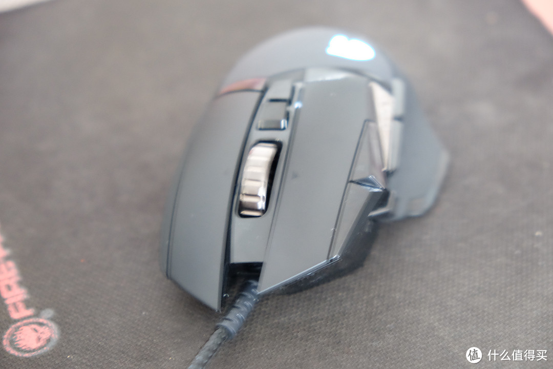 伪游戏爱好者：梅逊教主的 Logitech 罗技 G502 RGB自适应游戏鼠标 使用体验