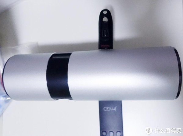 便携娱乐小帮手--JmGO 坚果 P2 智能移动影院