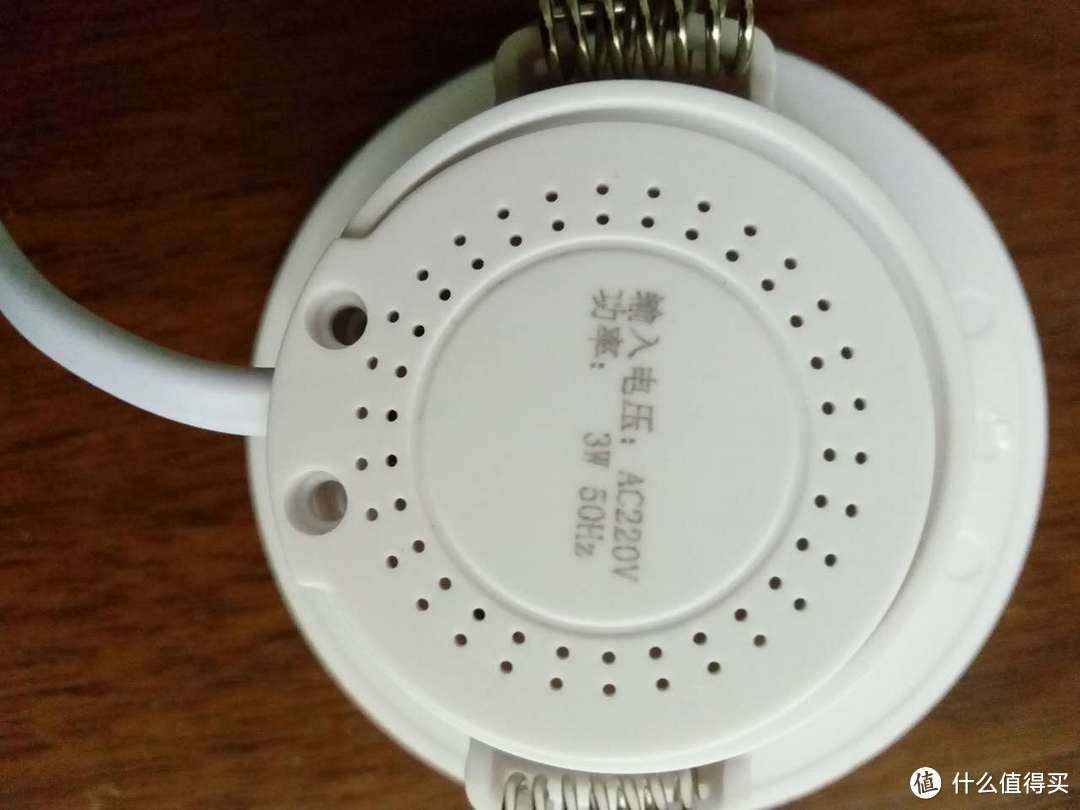 nvc-lighting雷士 3w led筒灯 对比 midea 美的 4w led