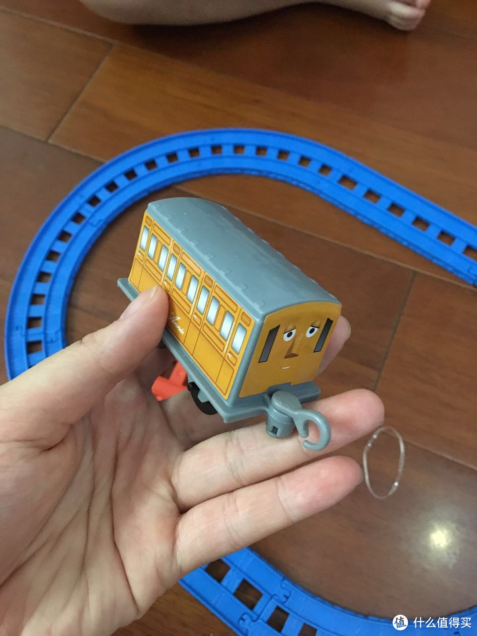 熊孩子的哄娃利器：Thomas & Friends 托马斯和朋友 电动系列 基础轨道套装