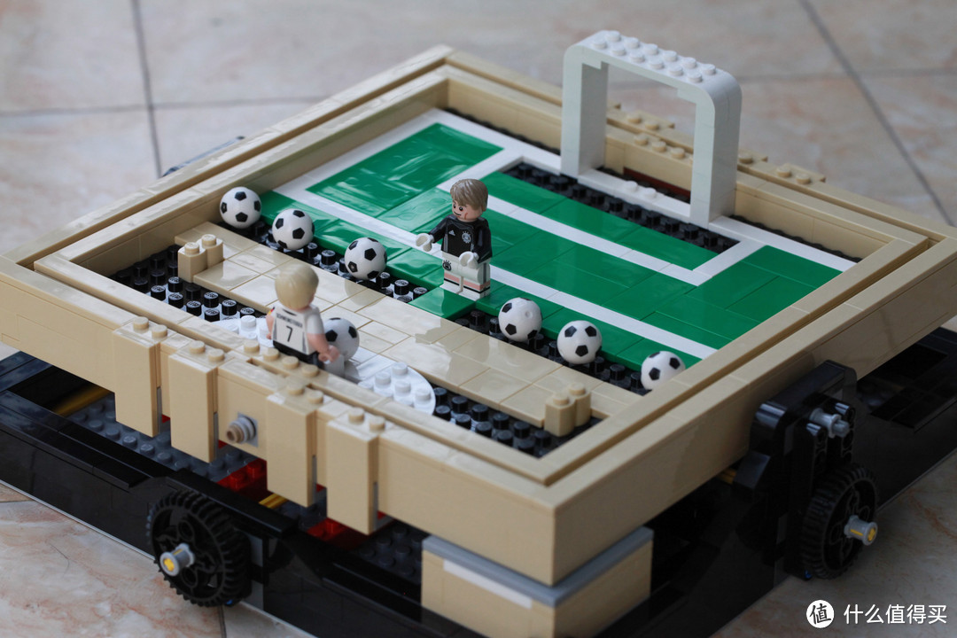 随时随心来场轻MOC——LEGO 乐高 德国队足球迷宫