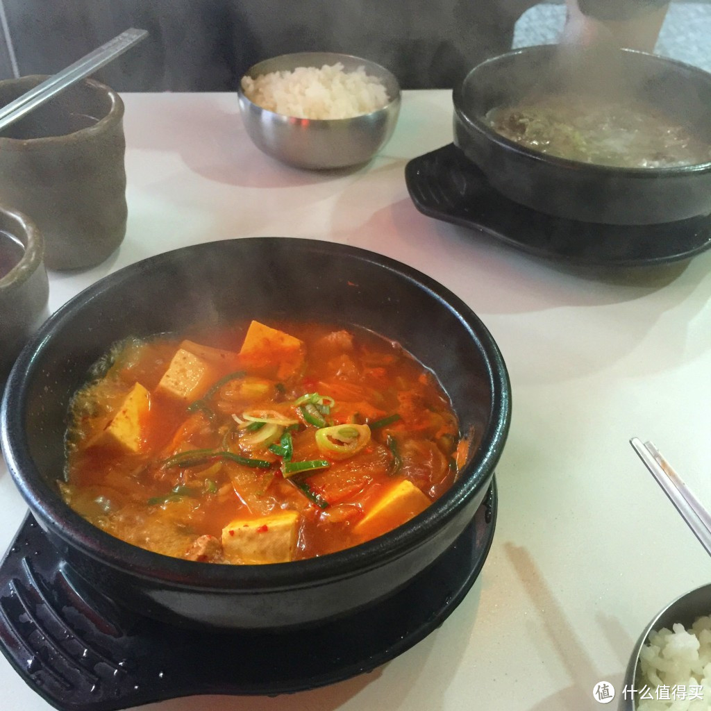 泡菜锅与米肠锅