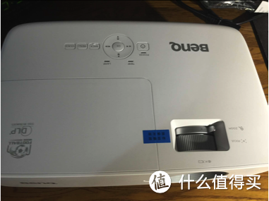 小蜗居大屏幕的梦：BenQ 明基 TH683 投影仪 开箱